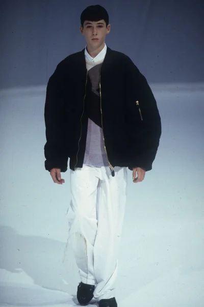 Look 15